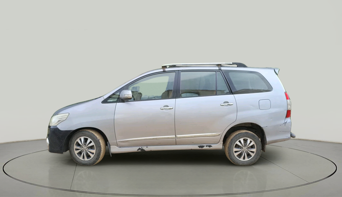 2015 Toyota Innova 2.5 VX 8 STR, Diesel, Manual, 1,82,905 km, exterior