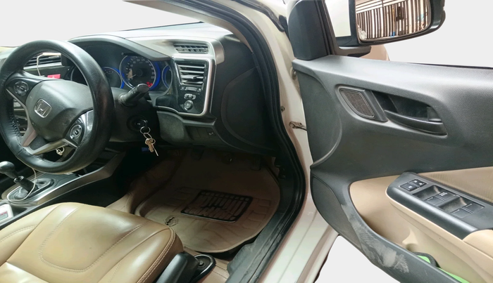 2015 Honda City 1.5L I-VTEC SV, Petrol, Manual, 1,56,301 km, interior