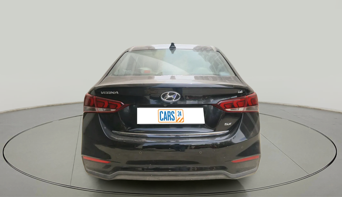2018 Hyundai Verna 1.6 VTVT SX, Petrol, Manual, 70,814 km, exterior