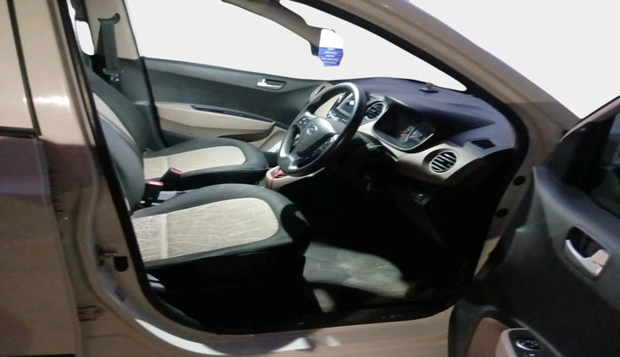 2017 Hyundai Grand i10 SPORTZ (O) AT 1.2 KAPPA VTVT, Petrol, Automatic, 35,160 km, interior