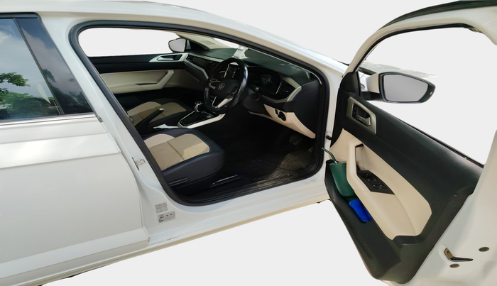 2023 Volkswagen VIRTUS TOPLINE TSI 1.0 AT, Petrol, Automatic, 30,164 km, interior
