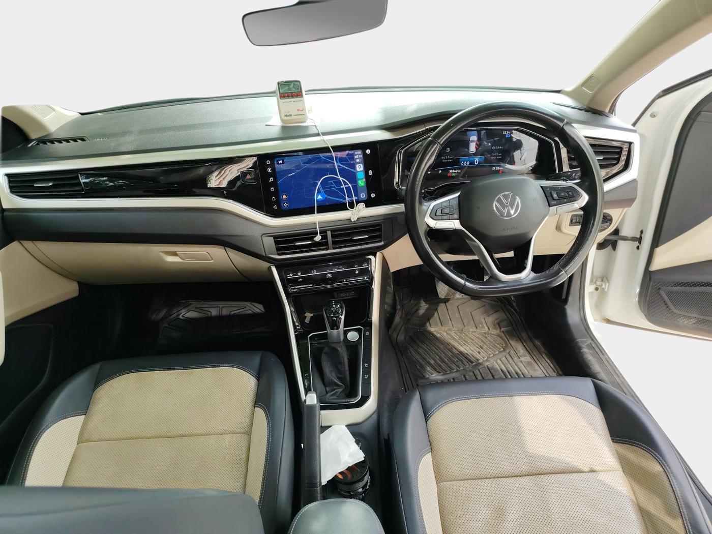 2023 Volkswagen VIRTUS TOPLINE TSI 1.0 AT, Petrol, Automatic, 32,800 km, interior
