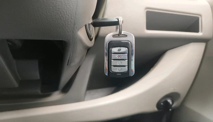 2017 Datsun Go Plus A, Petrol, Manual, 80,146 km, interior