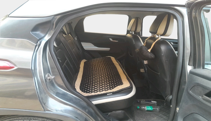 2022 Tata PUNCH CREATIVE  MT, Petrol, Manual, 60,152 km, interior