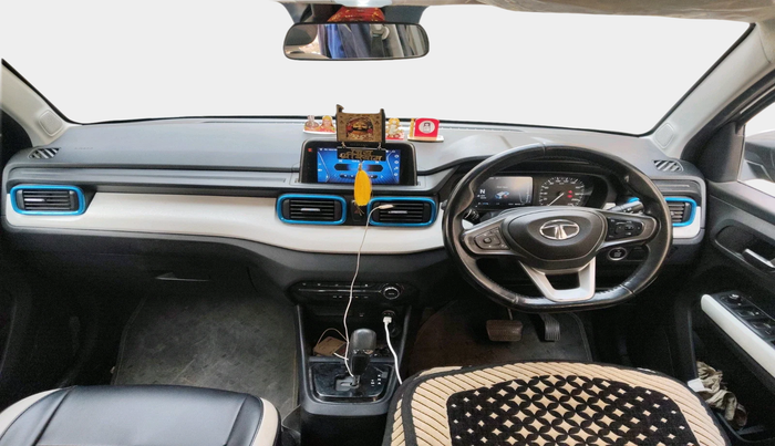 2022 Tata PUNCH CREATIVE  MT, Petrol, Manual, 60,152 km, interior