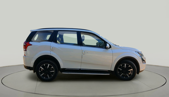 2018 Mahindra XUV500 W11 AT, Diesel, Automatic, 93,123 km, exterior