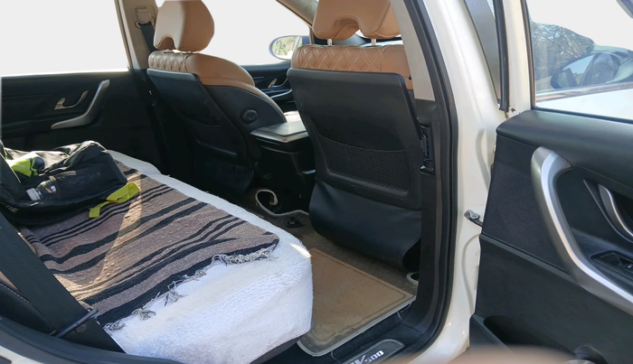 2018 Mahindra XUV500 W11 AT, Diesel, Automatic, 93,123 km, interior