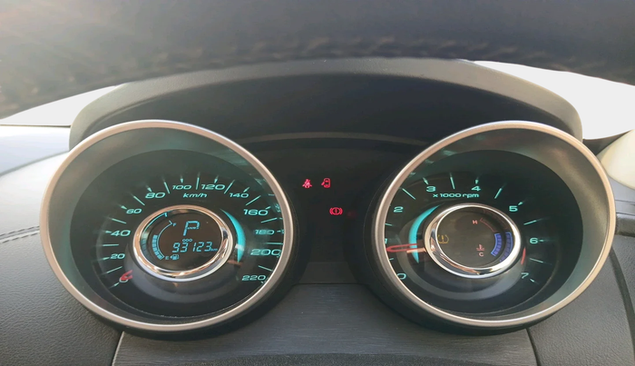 2018 Mahindra XUV500 W11 AT, Diesel, Automatic, 93,123 km, interior