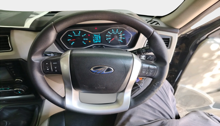 2014 Mahindra Scorpio S10, Diesel, Manual, 1,20,732 km, interior