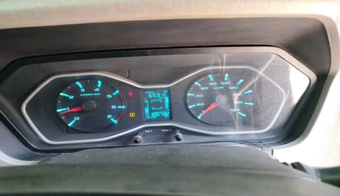 2014 Mahindra Scorpio S10, Diesel, Manual, 1,20,732 km, interior