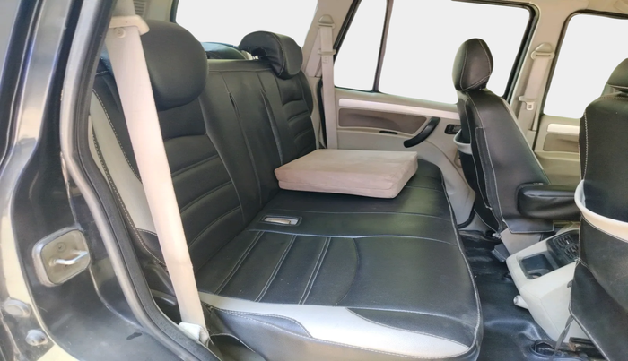 2014 Mahindra Scorpio S10, Diesel, Manual, 1,20,732 km, interior