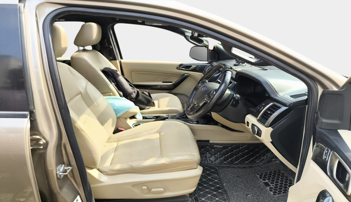 2019 Ford Endeavour TITANIUM PLUS 2.0 4X2 AT SUNROOF, Diesel, Automatic, 1,16,366 km, interior