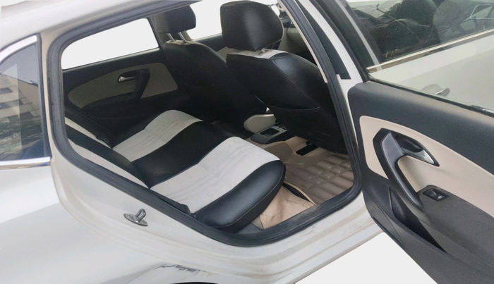 2014 Volkswagen Polo HIGHLINE1.2L, Petrol, Manual, 76,540 km, interior