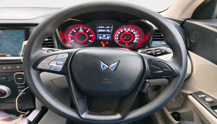 2023 Mahindra XUV300 W4 1.5 DIESEL, Diesel, Manual, 42,800 km, interior