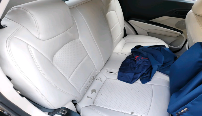 2023 Mahindra XUV300 W4 1.5 DIESEL, Diesel, Manual, 42,800 km, interior