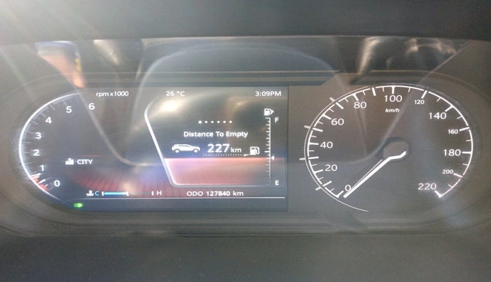 2020 Tata Harrier XZ 2.0L, Diesel, Manual, 1,27,840 km, interior