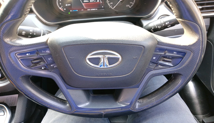 2020 Tata Harrier XZ 2.0L, Diesel, Manual, 1,27,840 km, interior