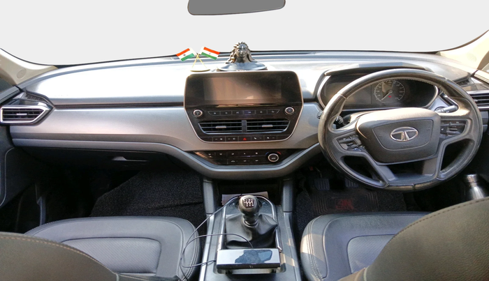 2020 Tata Harrier XZ 2.0L, Diesel, Manual, 1,27,840 km, interior