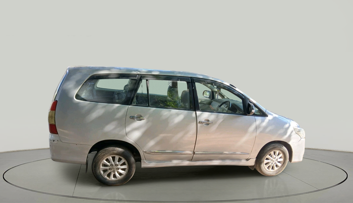 2013 Toyota Innova 2.5 VX 8 STR, Diesel, Manual, 3,18,545 km, exterior