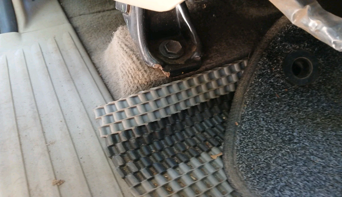 2013 Toyota Innova 2.5 VX 8 STR, Diesel, Manual, 3,18,545 km, interior