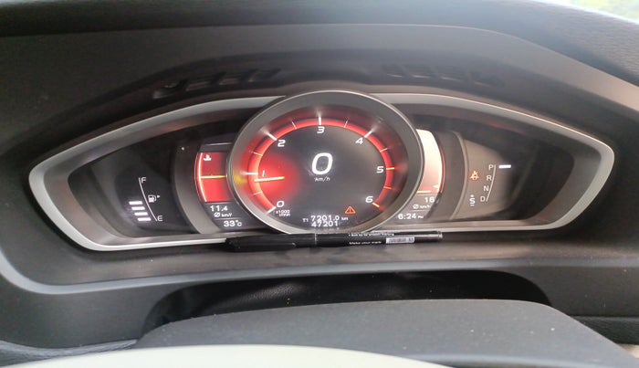 2016 Volvo V40 Cross Country D3, Diesel, Automatic, 47,210 km, interior