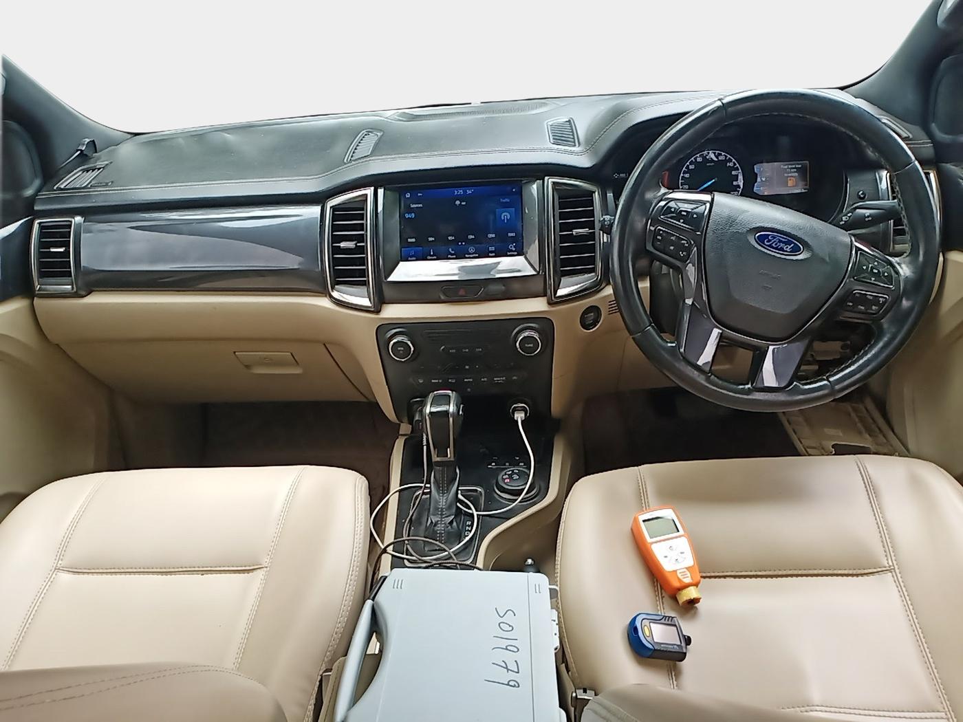 2021 Ford Endeavour TITANIUM PLUS 2.0 4X4 AT SUNROOF, Diesel, Automatic, 1,12,943 km, interior