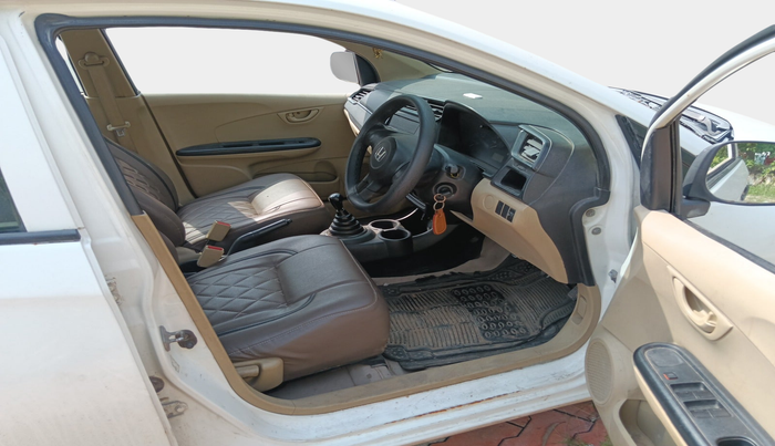 2016 Honda Amaze 1.5L I-DTEC E, Diesel, Manual, 1,78,000 km, interior