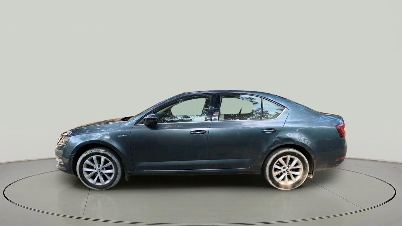 2017 Skoda Octavia 2.0 TDI L&K AT, Diesel, Automatic, 49,318 km, exterior