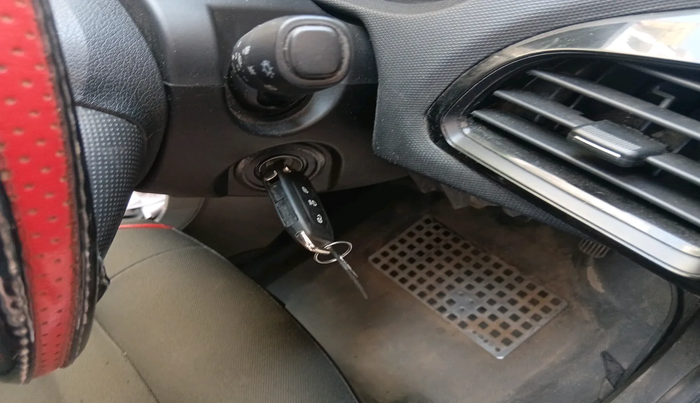 2018 Tata Tiago XT PETROL, Petrol, Manual, 1,30,455 km, interior