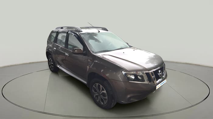 2014 Nissan Terrano XV D THP PREMIUM 110 PS, Diesel, Manual, 1,12,000 km, exterior