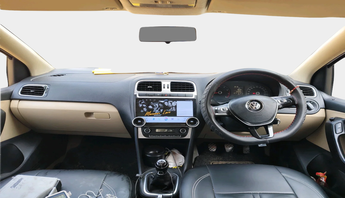 2014 Volkswagen Polo HIGHLINE1.2L, Petrol, Manual, 65,659 km, interior