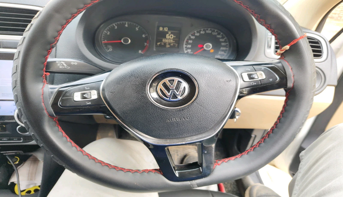 2014 Volkswagen Polo HIGHLINE1.2L, Petrol, Manual, 65,659 km, interior