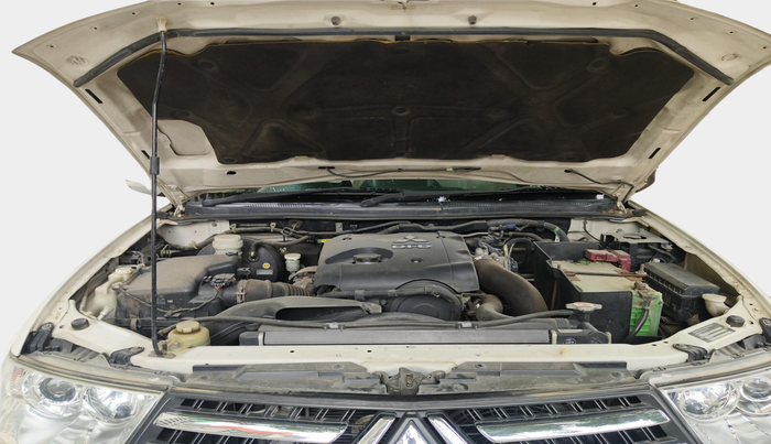 2015 Mitsubishi Pajero Sport 2.5 MT 4X4, Diesel, Manual, 77,063 km, exterior