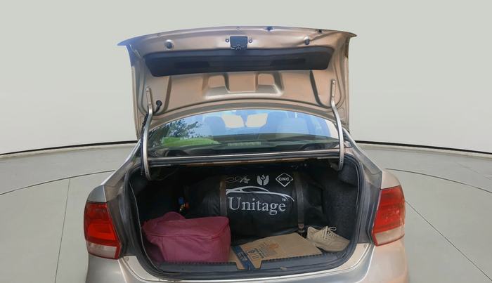 2013 Volkswagen Vento HIGHLINE 1.6 MPI, Petrol, Manual, 1,02,015 km, exterior