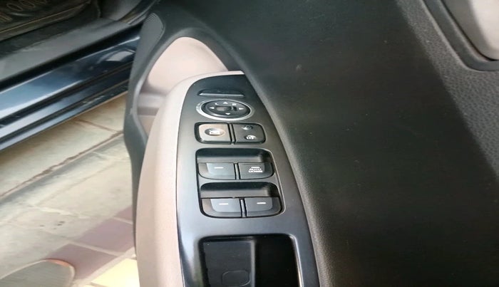 2014 Hyundai Xcent SX 1.2 (O), Petrol, Manual, 78,387 km, interior