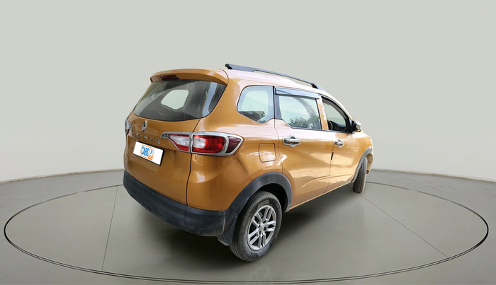 2022 Renault TRIBER RXL MT, Petrol, Manual, 46,913 km, exterior