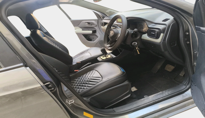 2022 Tata PUNCH ADVENTURE AMT, Petrol, Automatic, 2,473 km, interior