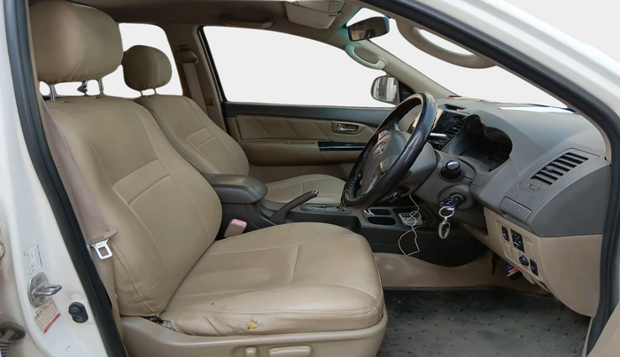 2012 Toyota Fortuner 3.0 4X2 AT, Diesel, Automatic, 1,92,013 km, interior