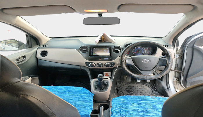 2016 Hyundai Grand i10 MAGNA 1.2 KAPPA VTVT, Petrol, Manual, 1,11,985 km, interior