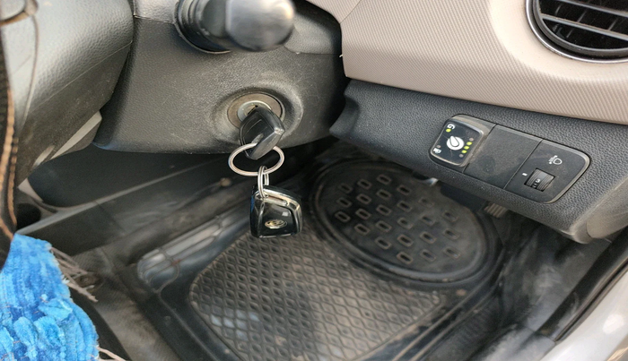 2016 Hyundai Grand i10 MAGNA 1.2 KAPPA VTVT, Petrol, Manual, 1,11,985 km, interior