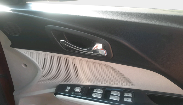 2019 Mahindra XUV300 W8 1.5 DIESEL, Diesel, Manual, 81,650 km, interior