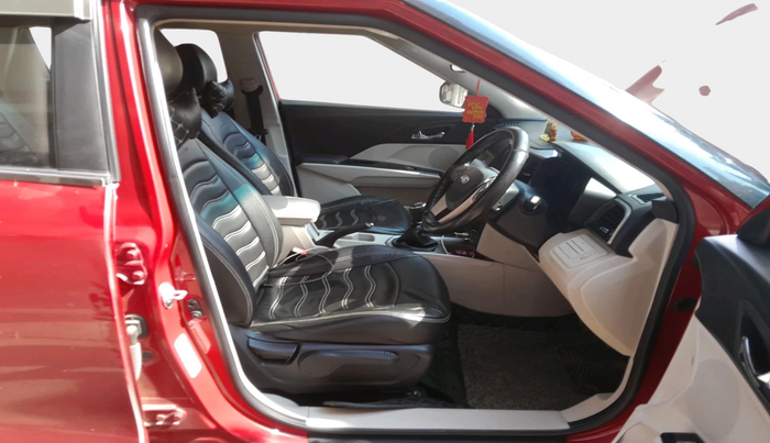 2019 Mahindra XUV300 W8 1.5 DIESEL, Diesel, Manual, 81,650 km, interior