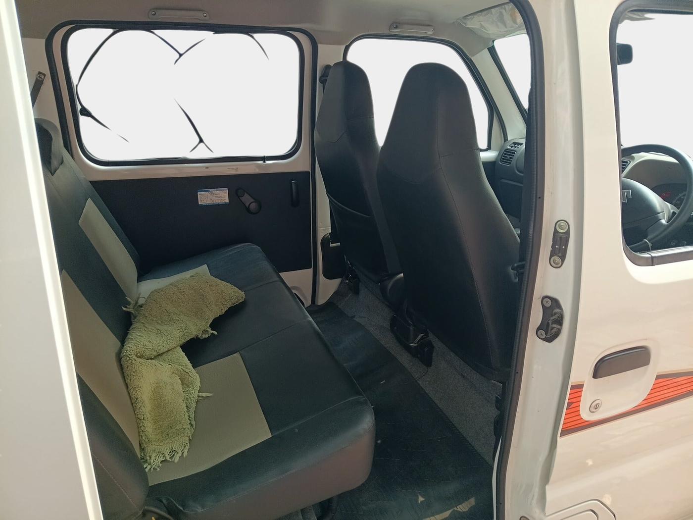 2022 Maruti Eeco 5 STR AC (O), Petrol, Manual, 1,443 km, interior