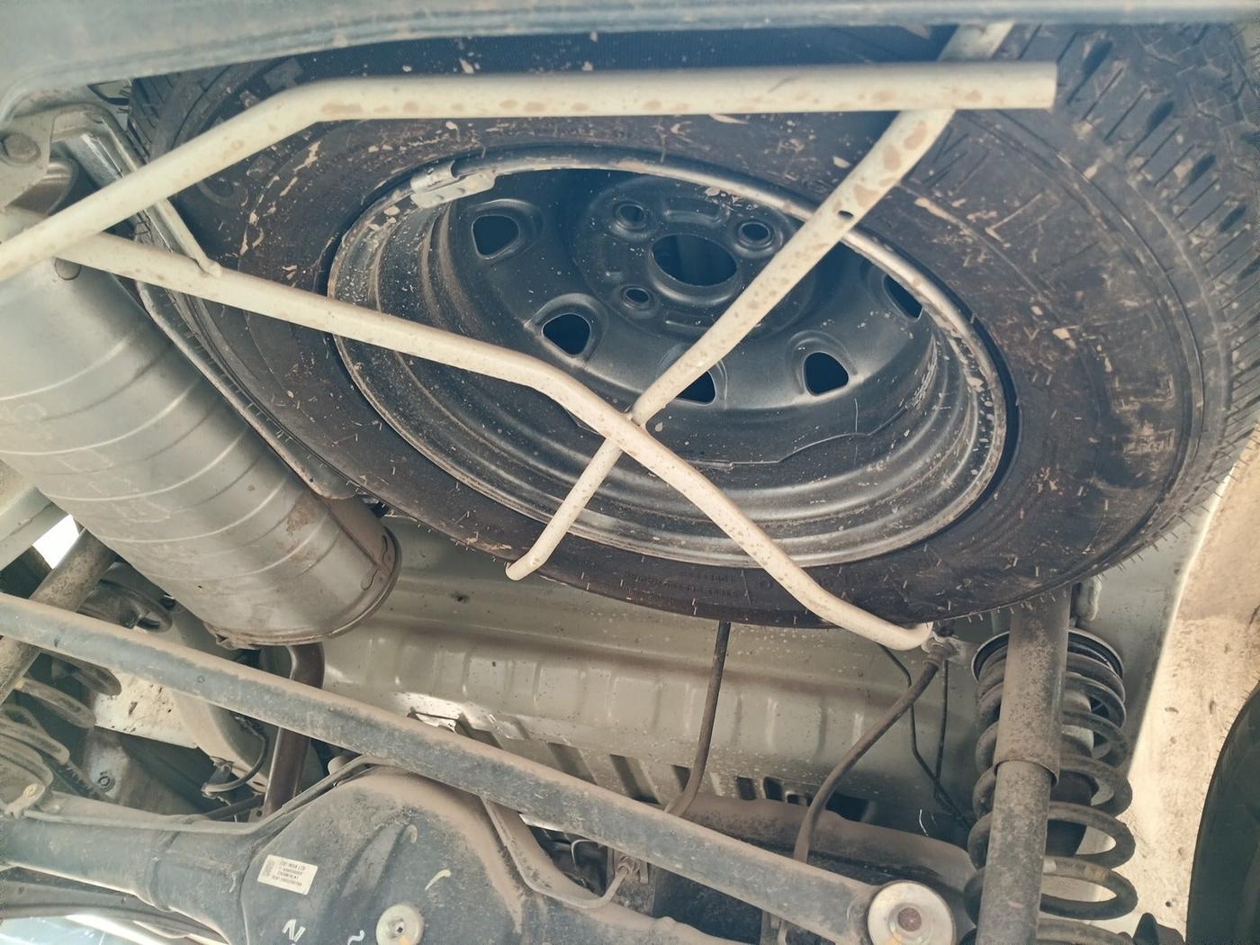2022 Maruti Eeco 5 STR AC (O), Petrol, Manual, 1,443 km, tyre