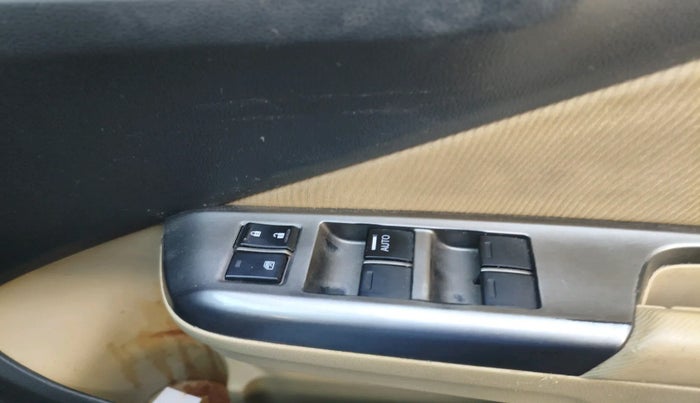 2015 Honda City 1.5L I-VTEC V MT, Petrol, Manual, 1,84,233 km, interior