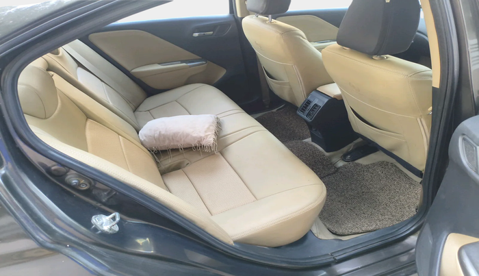 2015 Honda City 1.5L I-VTEC V MT, Petrol, Manual, 1,84,233 km, interior