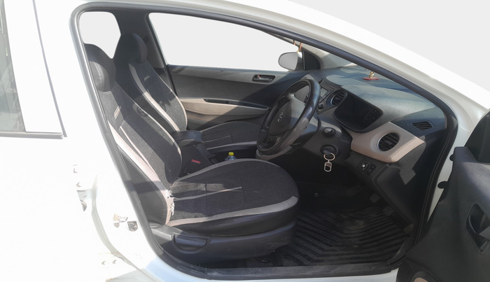 2018 Hyundai Grand i10 MAGNA 1.2 KAPPA VTVT, Petrol, Manual, 1,05,274 km, interior