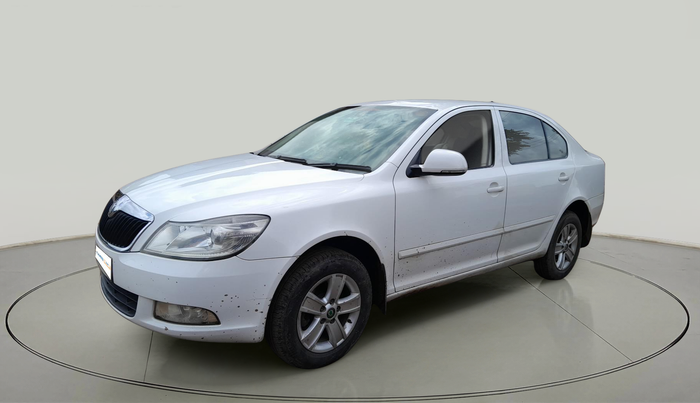 2013 Skoda Laura AMBITION 2.0 TDI CR MT, Diesel, Manual, 94,114 km, exterior