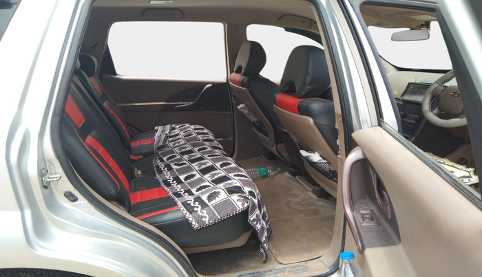 2013 Mahindra XUV500 W4, Diesel, Manual, 95,670 km, interior