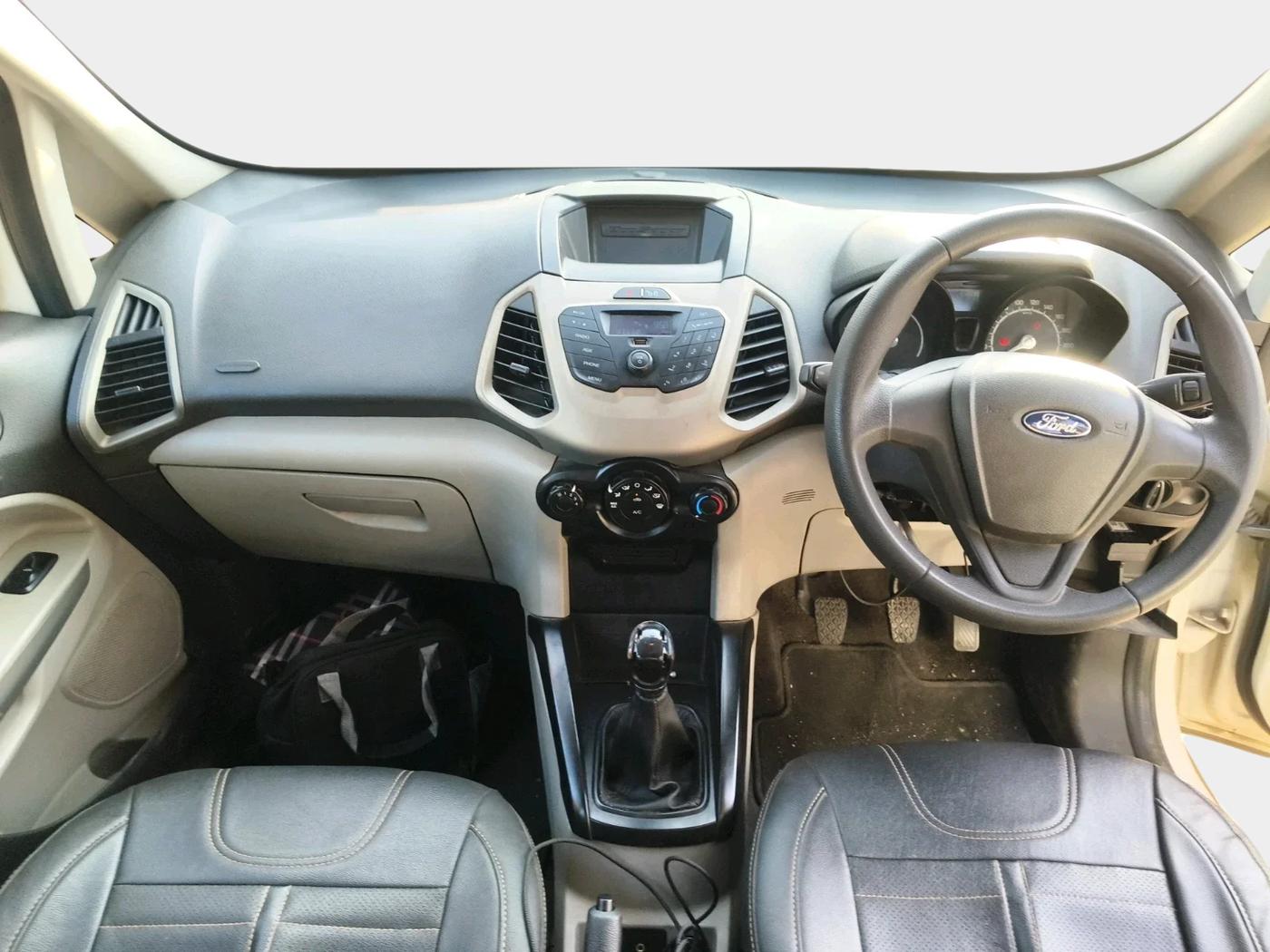 2013 Ford Ecosport AMBIENTE 1.5L DIESEL, Diesel, Manual, 1,29,140 km, interior